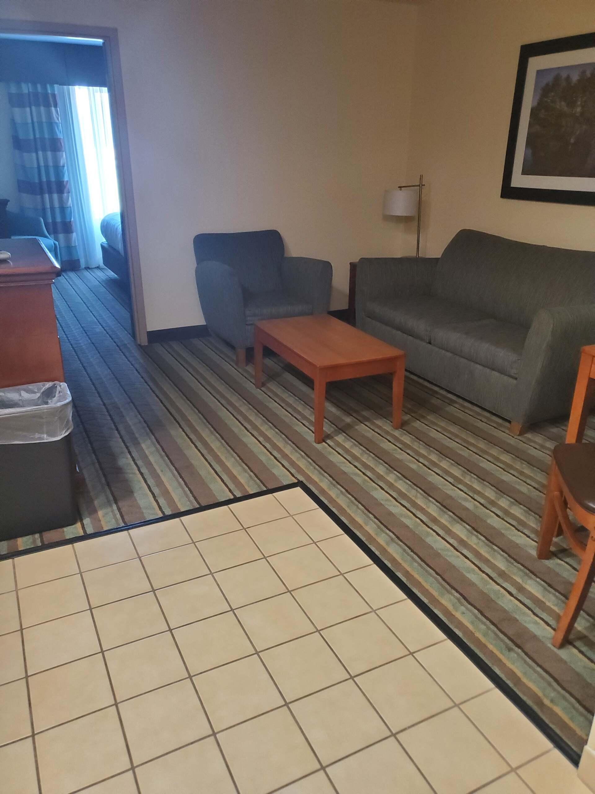 Holiday Inn Express & Suites Salamanca, An Ihg Hotel Екстер'єр фото