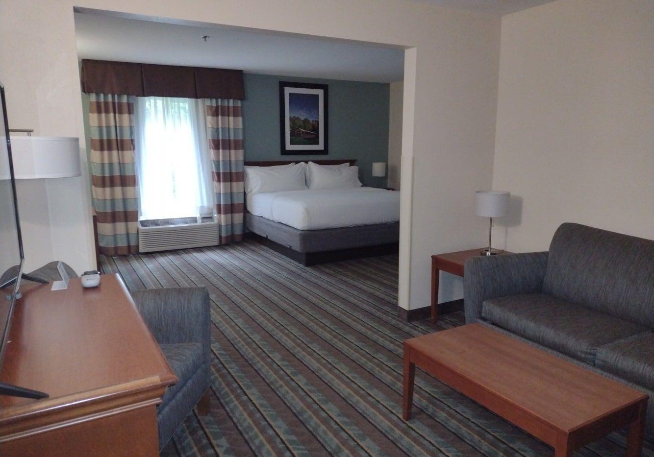 Holiday Inn Express & Suites Salamanca, An Ihg Hotel Екстер'єр фото