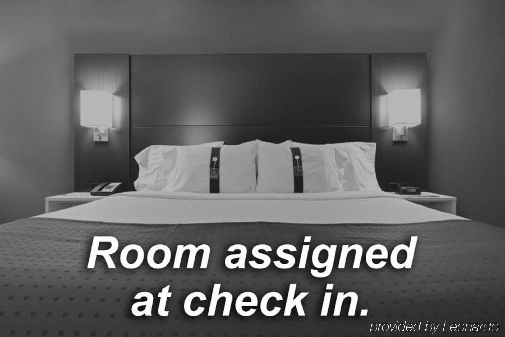 Holiday Inn Express & Suites Salamanca, An Ihg Hotel Екстер'єр фото
