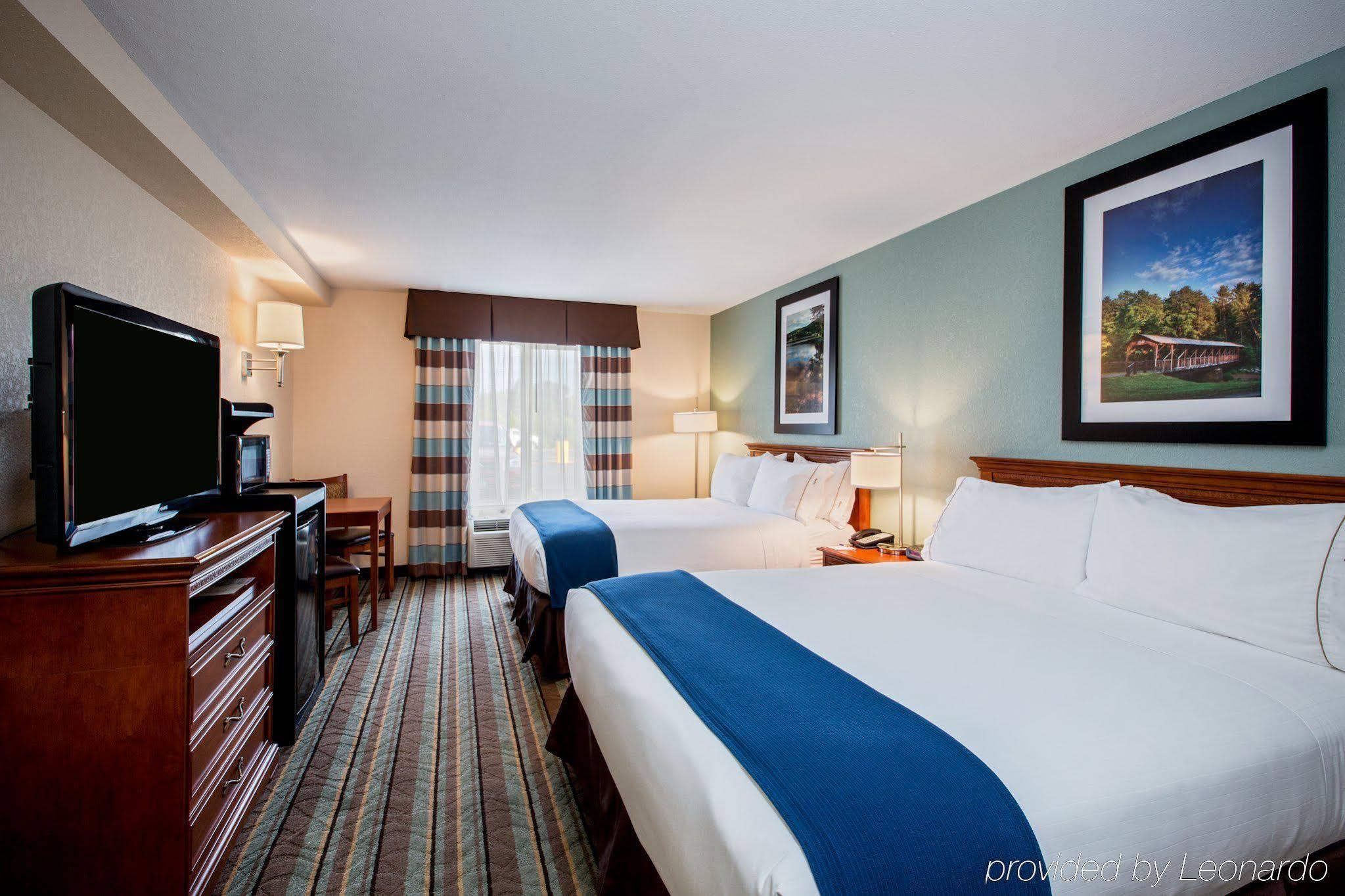 Holiday Inn Express & Suites Salamanca, An Ihg Hotel Екстер'єр фото